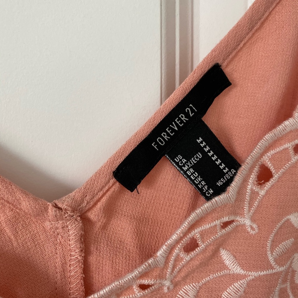 Cropped Pink Tanktop - Picture 2 of 2